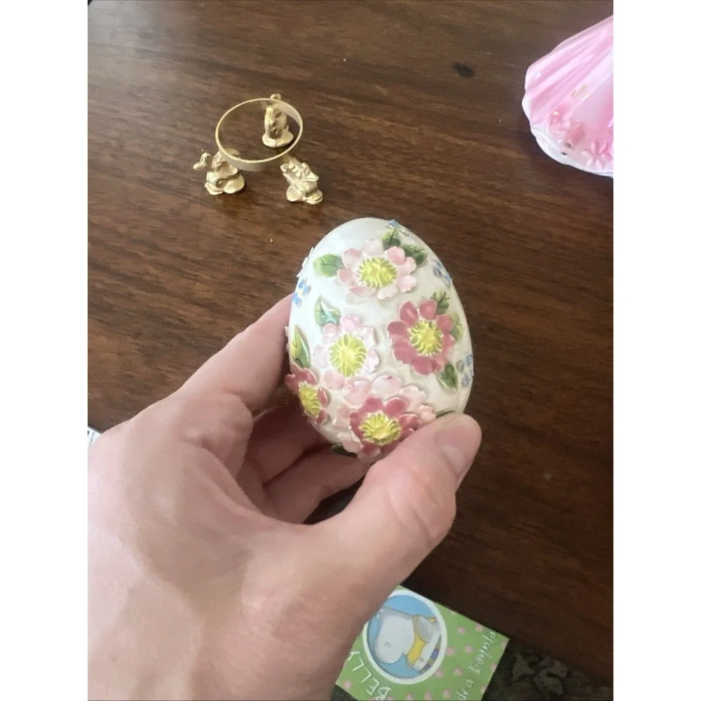 Vtg Hand Painted Ceramic Bisque‎ Egg Figurine Pink 3D Floral w/ Gold Fish Stand